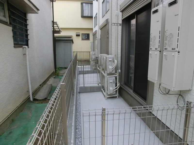 シャッター付サッシ、ペアガラス